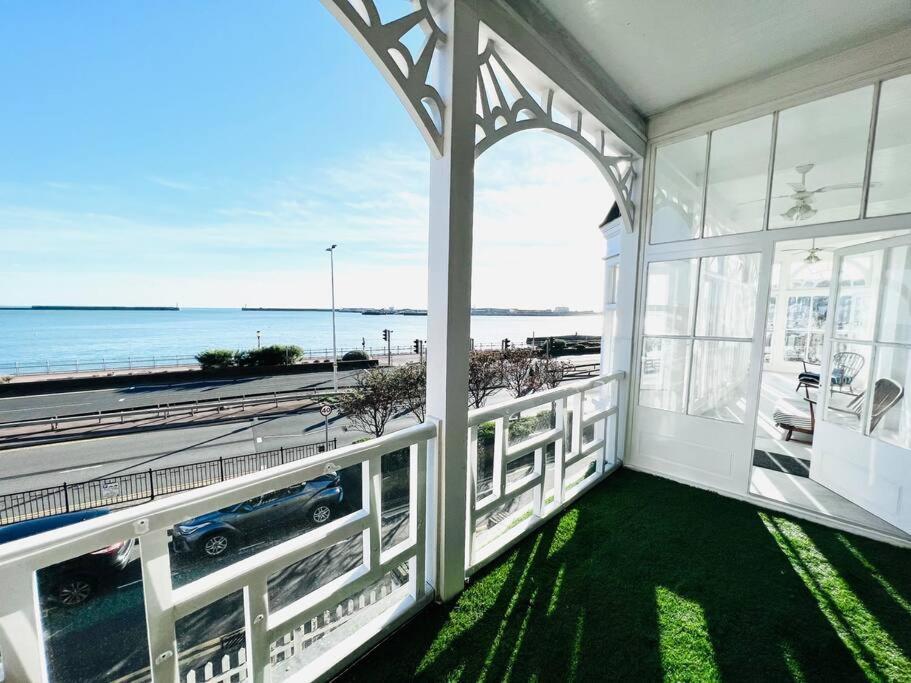 Flat 4 Marine Parade House, 1 East Cliff- Next To Dover Port, White Cliffs, Beach, Castle Eksteriør billede