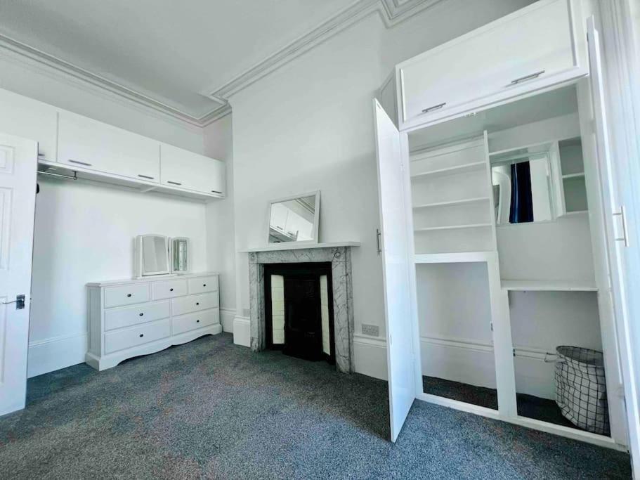 Flat 4 Marine Parade House, 1 East Cliff- Next To Dover Port, White Cliffs, Beach, Castle Eksteriør billede