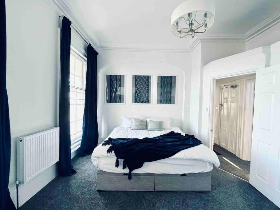Flat 4 Marine Parade House, 1 East Cliff- Next To Dover Port, White Cliffs, Beach, Castle Eksteriør billede